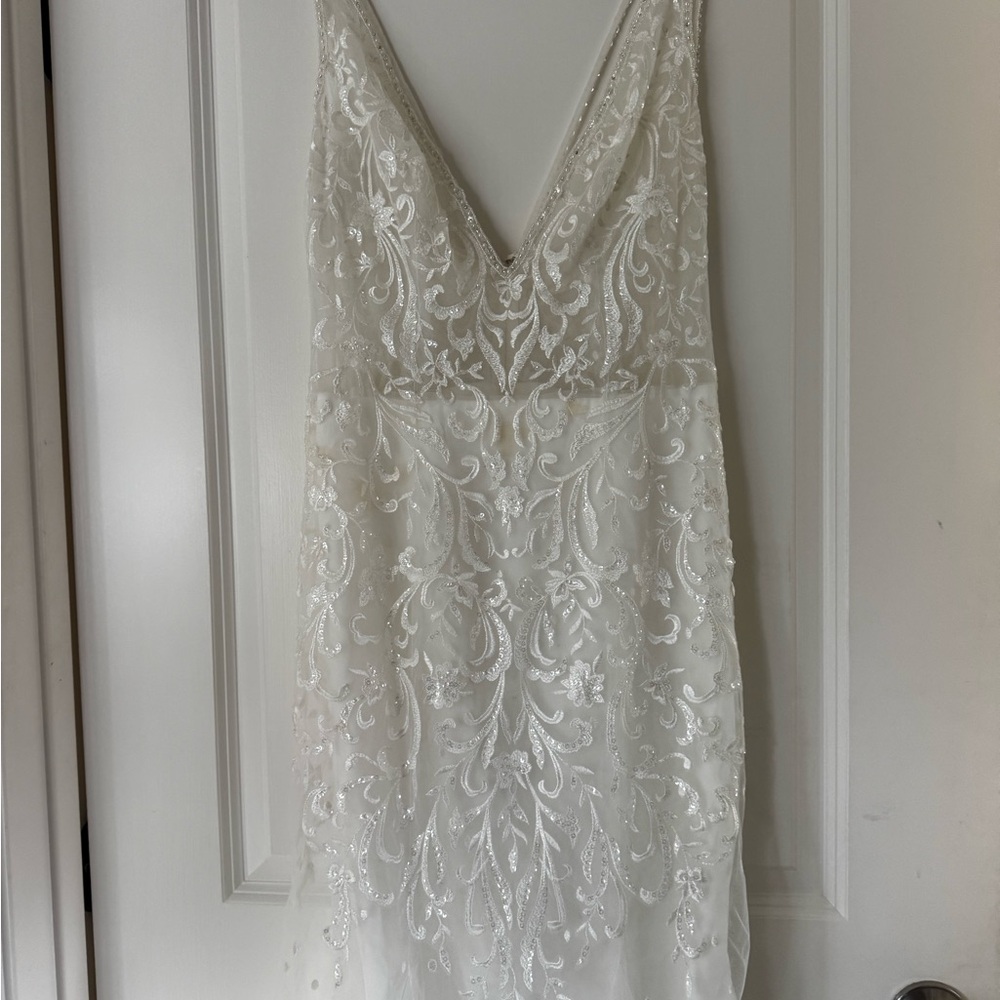 Elegant Ivory Wedding Lace Dress